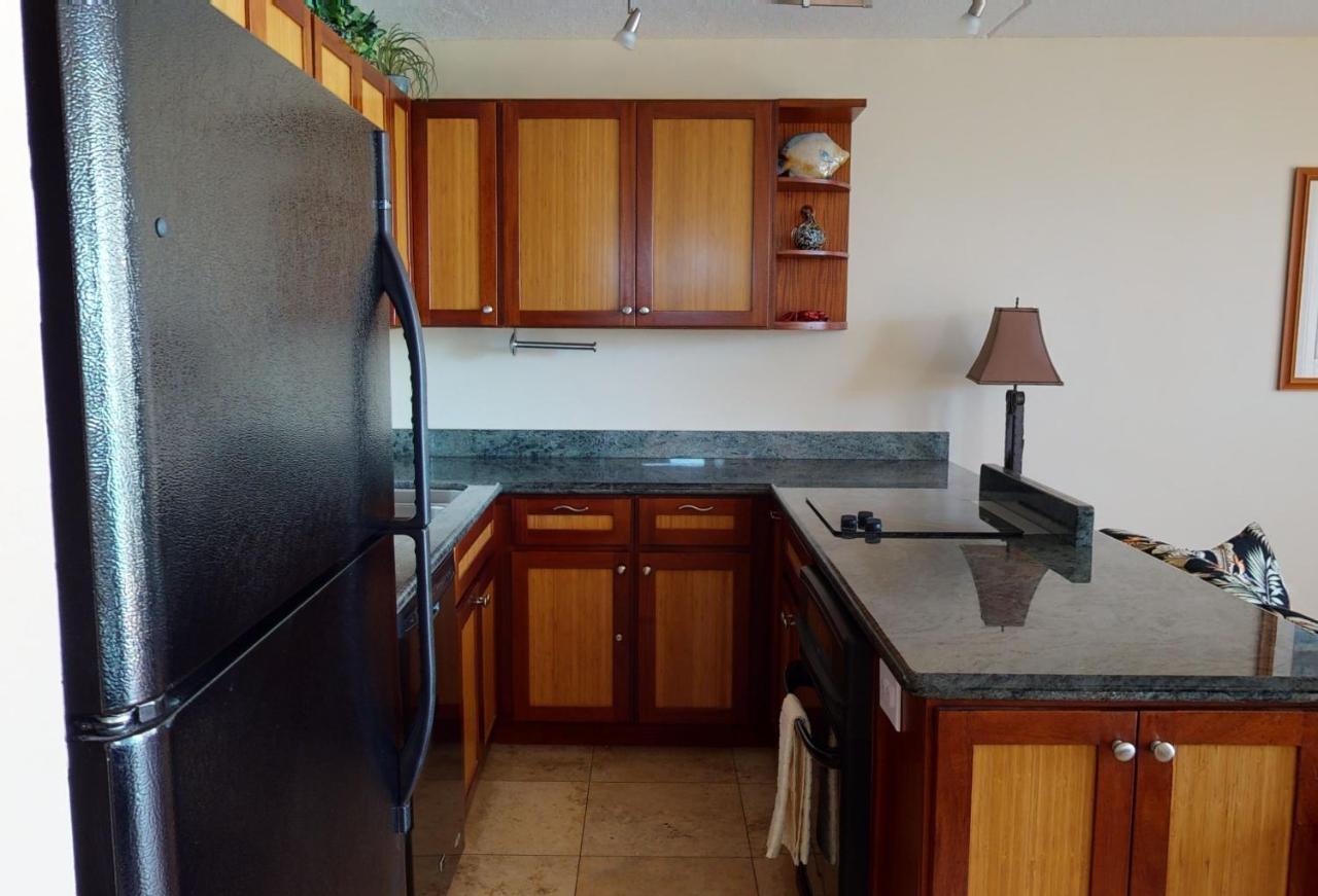 Sea View Condos At The Waikiki Banyan - Free Parking! Honolulu Exterior photo