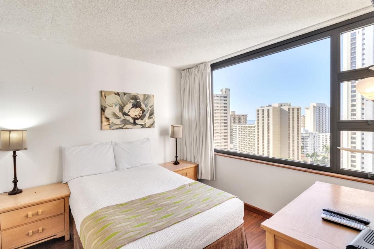 Sea View Condos At The Waikiki Banyan - Free Parking! Honolulu Exterior photo