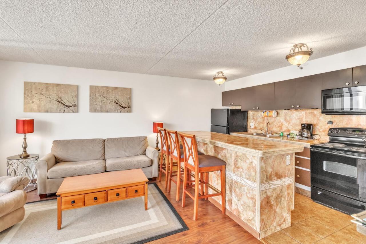 Sea View Condos At The Waikiki Banyan - Free Parking! Honolulu Exterior photo