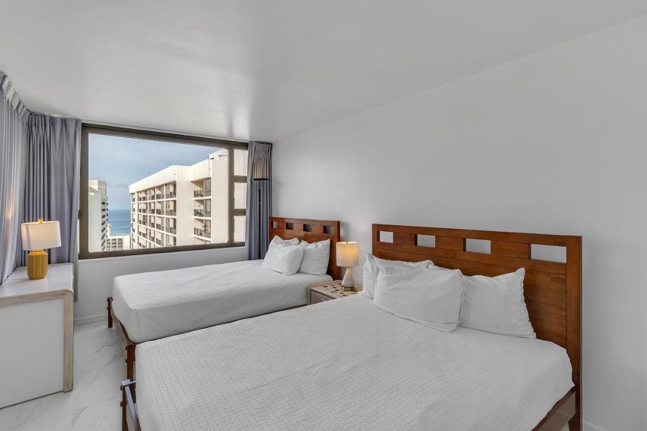 Sea View Condos At The Waikiki Banyan - Free Parking! Honolulu Exterior photo